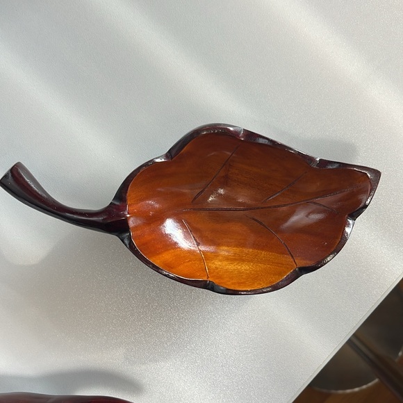 Wood Leaf Bowl Set - Picture 12 of 13